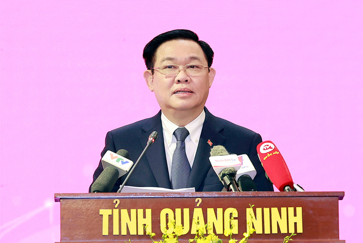 Chủ tịch Quốc hội: Xử lý nghiêm các trường hợp sa sút về phẩm chất chính trị - 1
