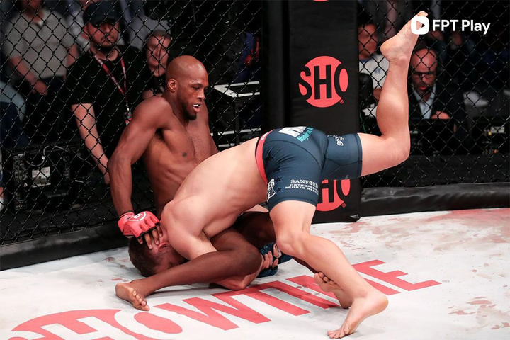 Bellator MMA 291: Yaroslav Amosov gặp lại 'cựu thù' Logan Storley - 3