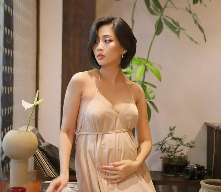 Sao Việt 23/2: Lý Hùng phong độ ở tuổi 54, Midu 'thả thính' - 2