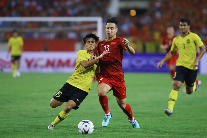 Cựu tuyển thủ Việt Nam giải nghệ sớm, đi làm ngân hàng - 1