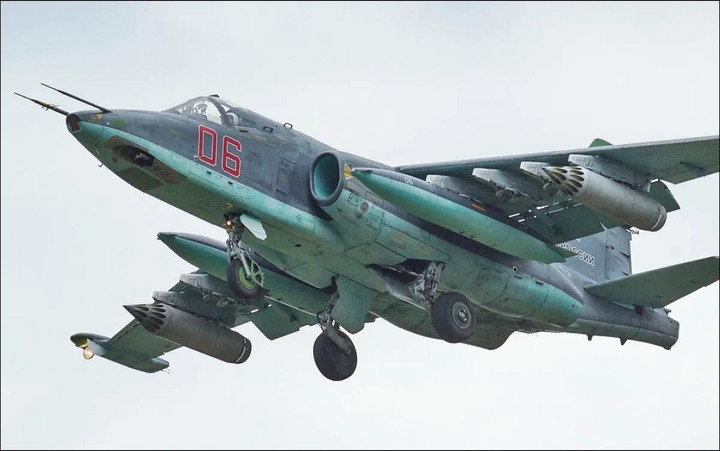 Cường kích Su-25 của Nga rơi khi bay về căn cứ sau tác chiến, phi công tử vong - 1