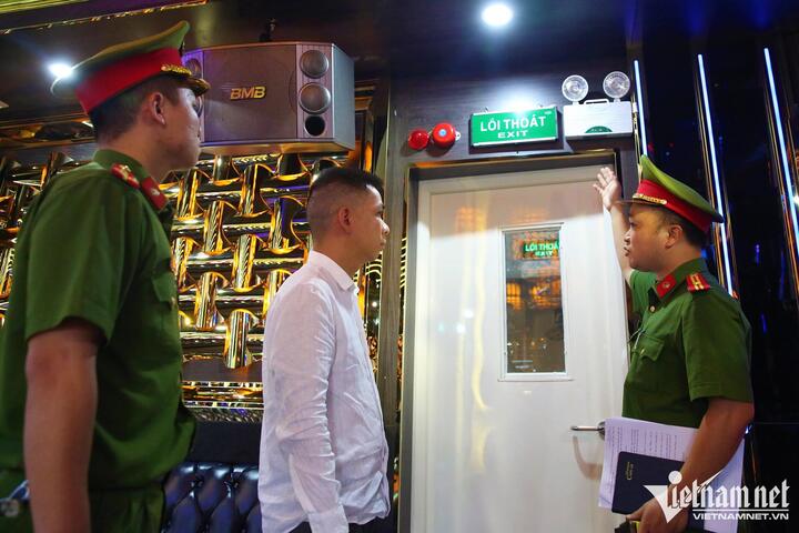 Hà Nội giao Công an thành phố đối thoại với chủ quán karaoke - 1