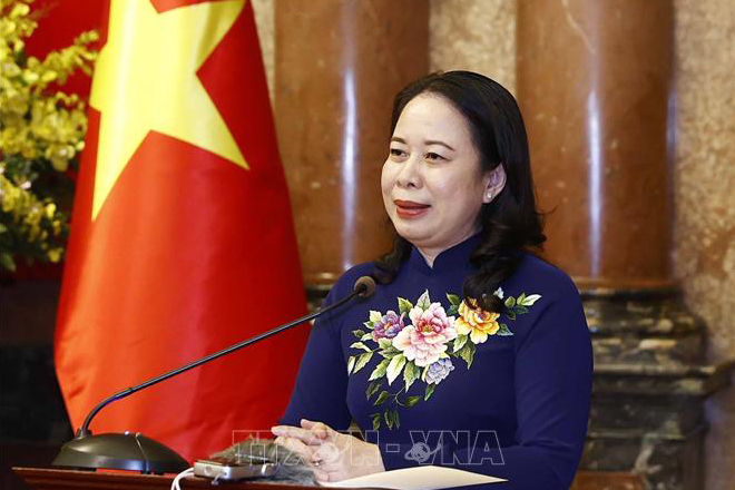 Quyền Chủ tịch nước: Cần đãi ngộ tương xứng với đóng góp của đội ngũ thầy thuốc - 1