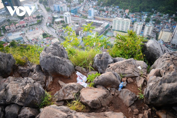 Vẻ tuyệt mỹ của núi Bài Thơ – danh thắng sắp mở cửa trở lại ở Hạ Long - 11