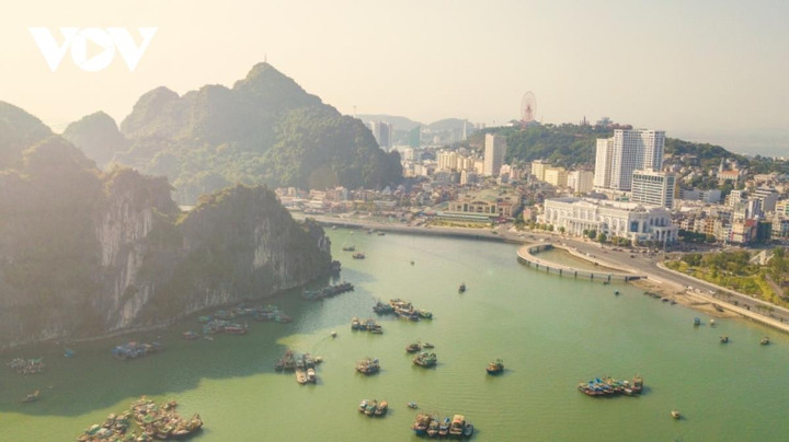 Vẻ tuyệt mỹ của núi Bài Thơ – danh thắng sắp mở cửa trở lại ở Hạ Long - 14