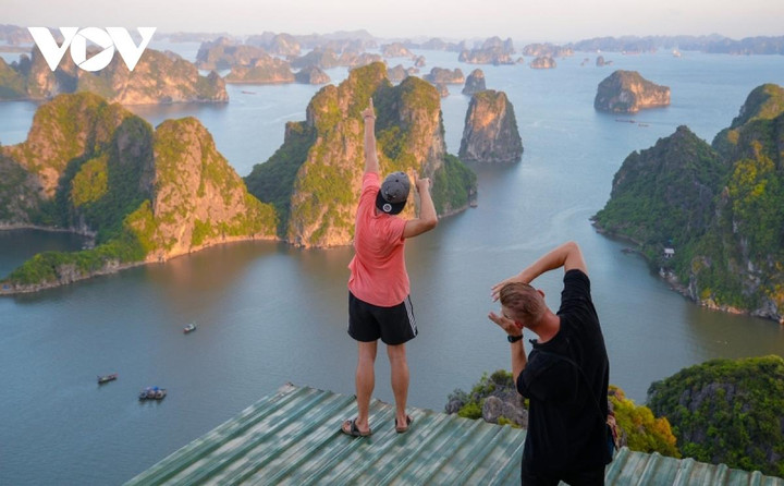 Vẻ tuyệt mỹ của núi Bài Thơ – danh thắng sắp mở cửa trở lại ở Hạ Long - 9