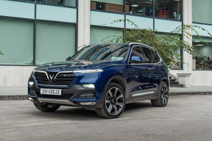 Loạt ô tô trúng biển số VIP đội giá tiền tỷ đầu năm 2023 - 5