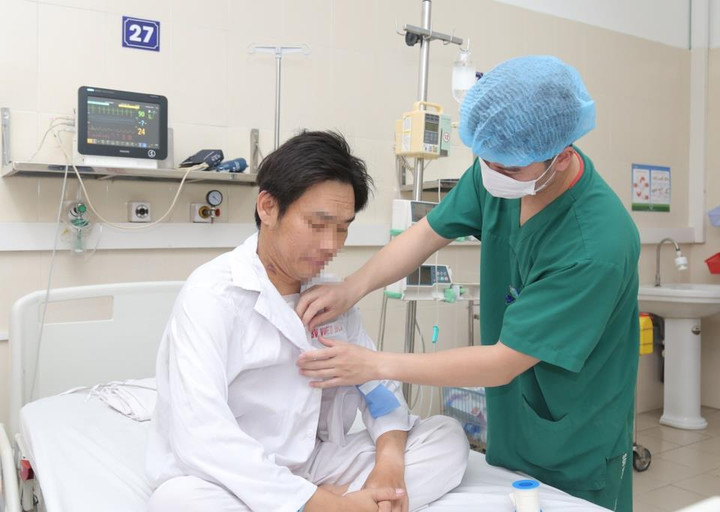 Ca ghép đa tạng tim - thận thành công đầu tiên ở Việt Nam - 1