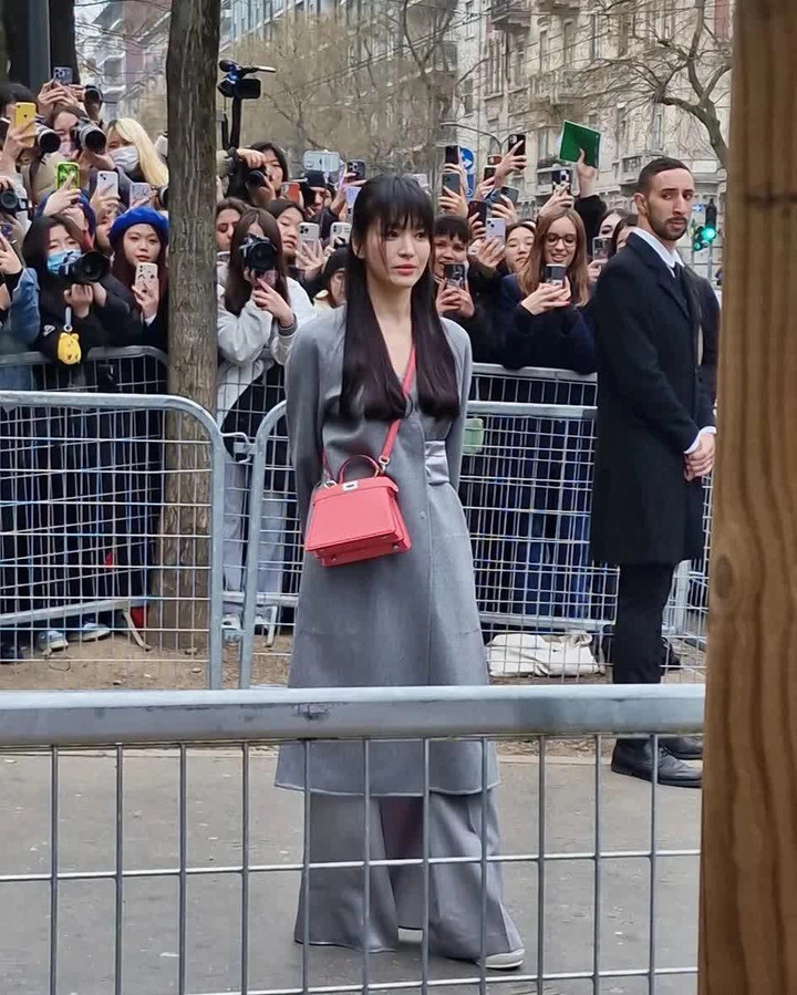 Ngất ngây nhan sắc 'một chín một mười' của Song Hye Kyo - Jun Ji Hyun ở tuổi 42 - 6