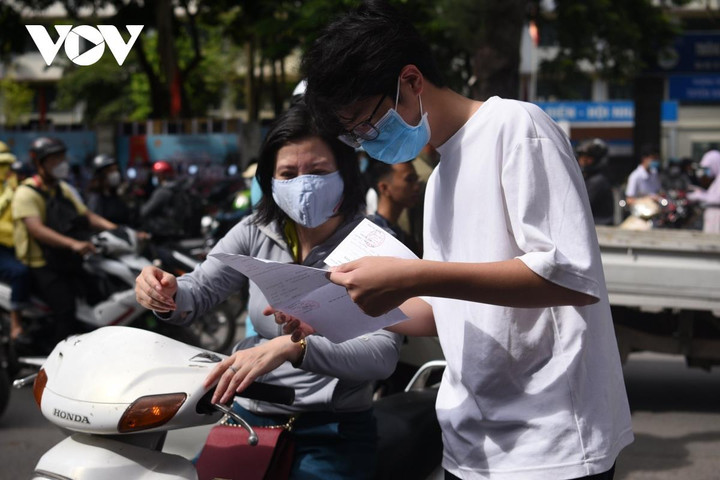 Tuyển sinh lớp 10: Nhân đôi điểm môn Văn, Toán dễ khiến học sinh học lệch - 1