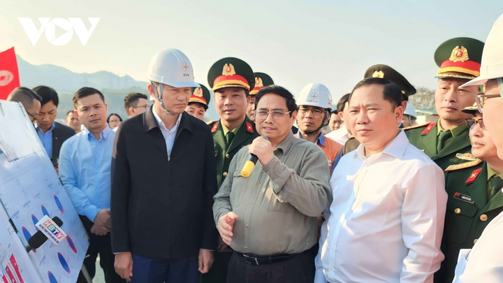 Thủ tướng thị sát dự án nhà máy thuỷ điện Hoà Bình mở rộng - 3