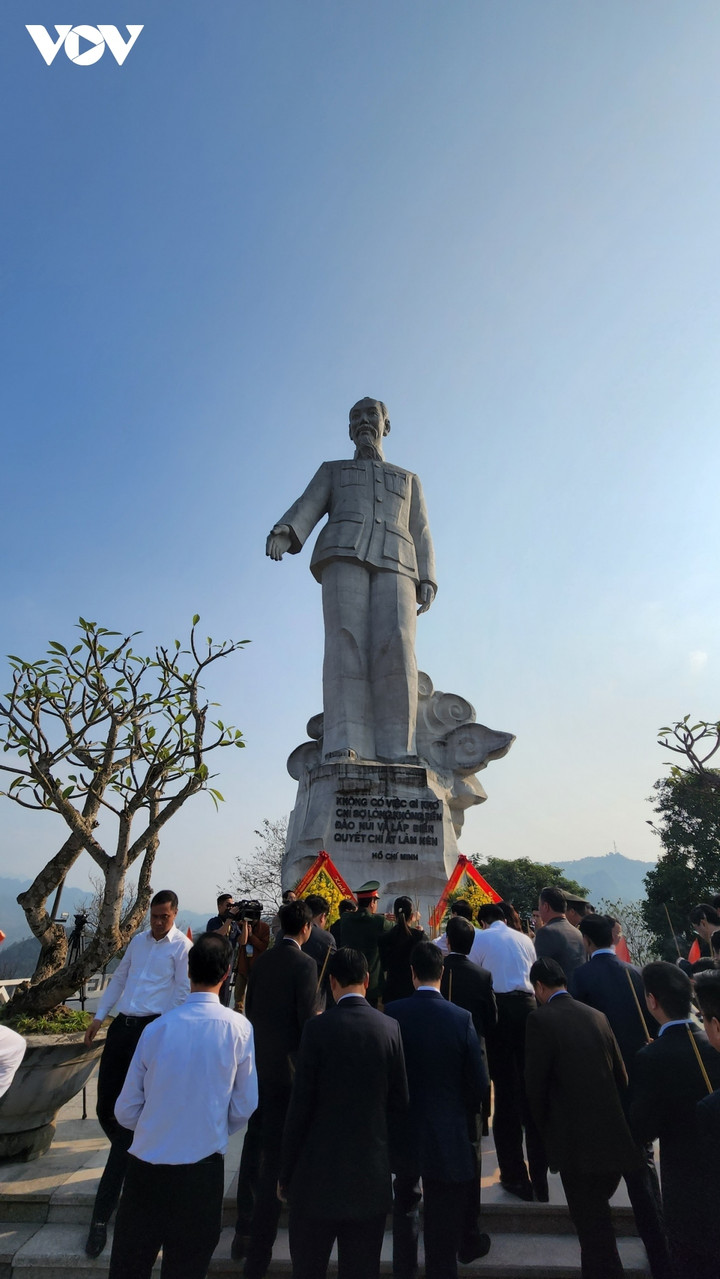 Thủ tướng thị sát dự án nhà máy thuỷ điện Hoà Bình mở rộng - 5