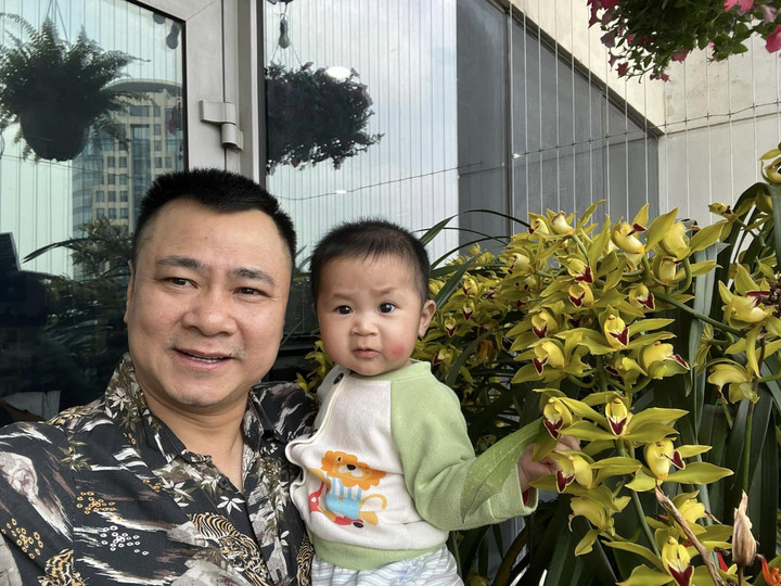 Sao Việt 26/2: Thương Tín lộ diện tươi tắn, Lâm Bảo Châu bế bổng Lệ Quyên - 3