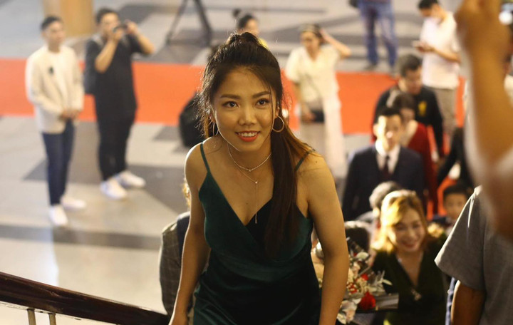 Trực tiếp trao giải QBV Việt Nam 2022: Huỳnh Như, Văn Quyết được vinh danh - 9