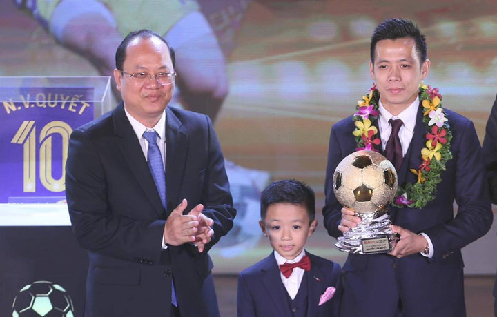 Văn Quyết, Huỳnh Như giành Quả Bóng Vàng Việt Nam 2022 - 1