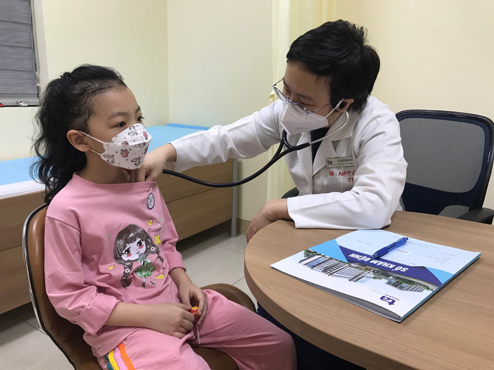 Nữ bác sĩ hơn thập kỷ chữa lành những trái tim trẻ thơ 'lỗi nhịp' - 2