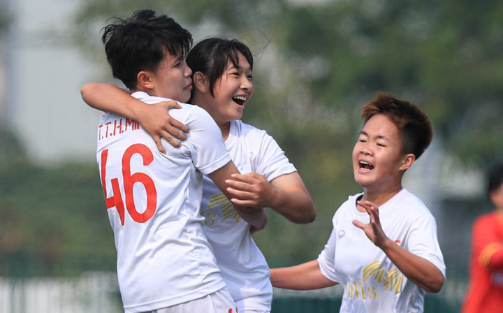 Phong Phú Hà Nam nhiều cơ hội vô địch giải U16 nữ Quốc gia - 1