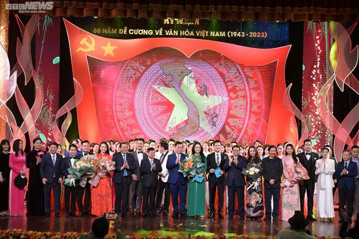 Chương trình nghệ thuật 'Đề cương về văn hoá Việt Nam - những dấu ấn lịch sử' - 3