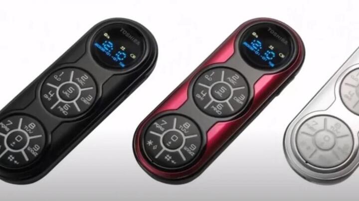 Top 12 chiếc điện thoại kỳ lạ từ những năm 2000 - 8