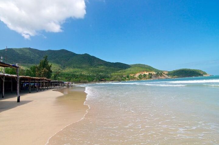 10 địa điểm du lịch Nha Trang có bãi tắm đẹp nhất - 9