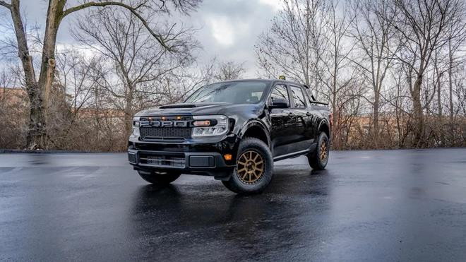 Ford Maverick độ theo phong cách phim 'Back to the Future' - 3