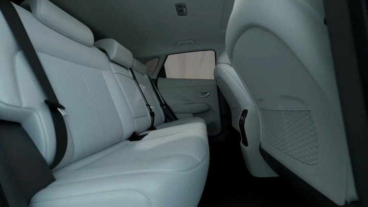 Cận cảnh xe điện Hyundai Kona EV trước thời điểm ra mắt - 5