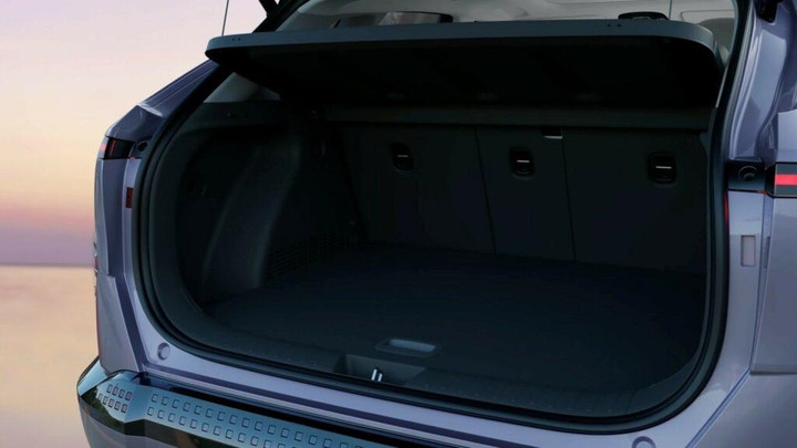 Cận cảnh xe điện Hyundai Kona EV trước thời điểm ra mắt - 6