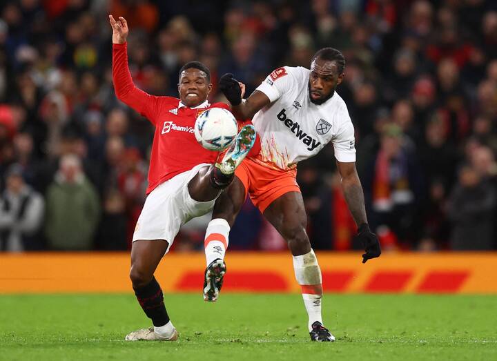 Ghi 2 bàn trong 5 phút, Man Utd vào tứ kết Cúp FA - 1