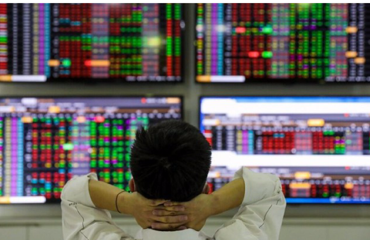 Nhà đầu tư có nên bán tháo cổ phiếu để thu hồi vốn? - 1