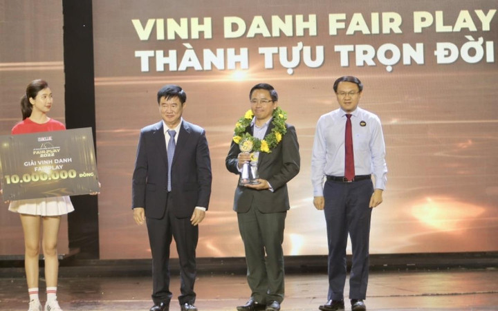 Đội tuyển bóng đá nữ Việt Nam được trao giải Fair Play - 2