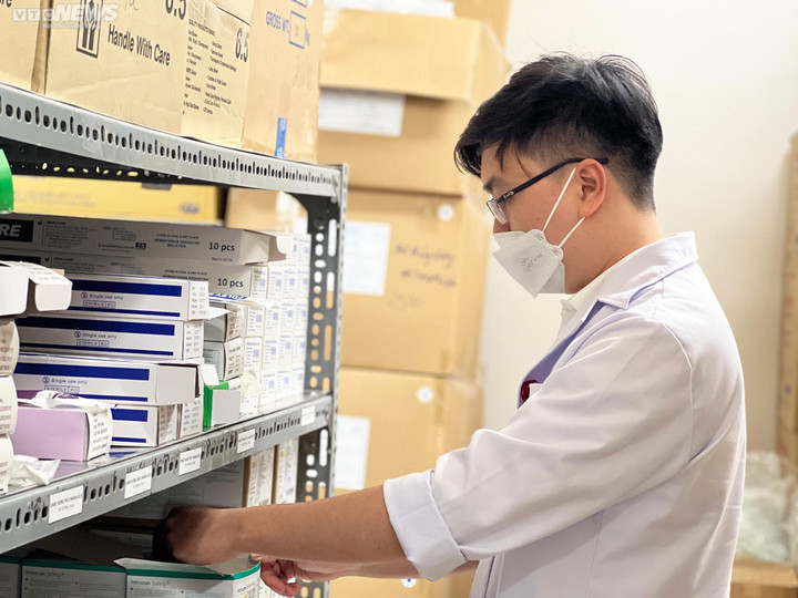 TP.HCM: Bệnh viện Hùng Vương còn 300 bộ gây tê ngoài màng cứng, đủ trong 10 ngày - 1