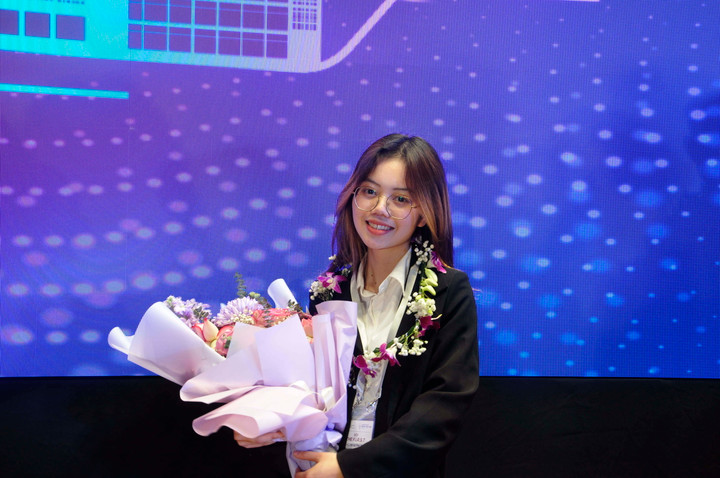 'Tàu tự hành thông minh' giành giải Nhất Sáng tạo trẻ Bách Khoa 2022 - 2