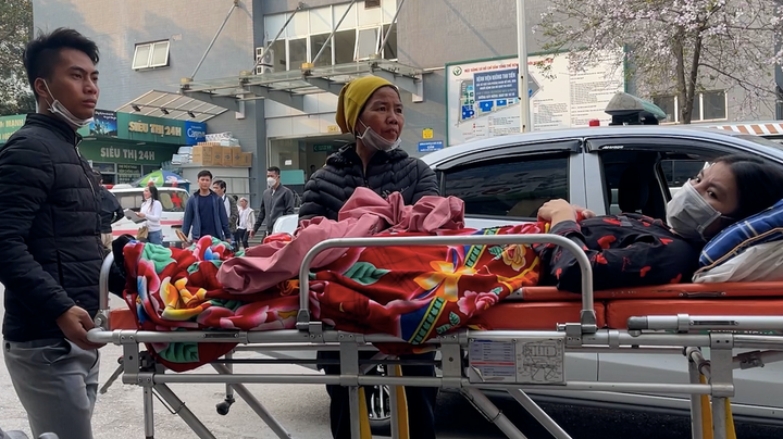 Cạn vật tư y tế: Bác sĩ lo 'tay không bắt giặc', bệnh nhân phải tự mua vật tư - 1