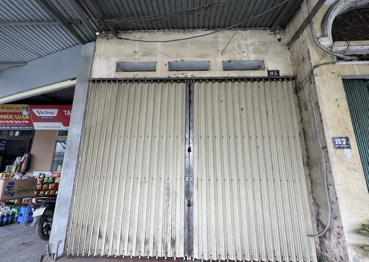 Hai cô giáo đánh bé 17 tháng tử vong: Cơ sở trông trẻ chui, từng 2 lần bị phạt - 1