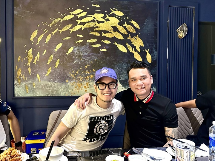 Sao Việt 7/3: Vợ NSND Công Lý chia sẻ 'hoa trong nghịch cảnh là hoa đẹp nhất' - 6