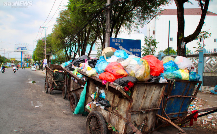 'Chưa bao giờ thấy rác thải vô tư tập kết đầy đường phố Cần Thơ nhiều như thế' - 5