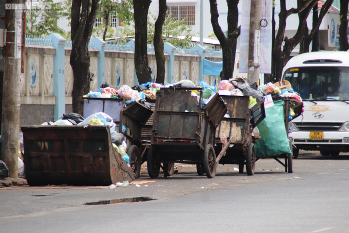 'Chưa bao giờ thấy rác thải vô tư tập kết đầy đường phố Cần Thơ nhiều như thế' - 6
