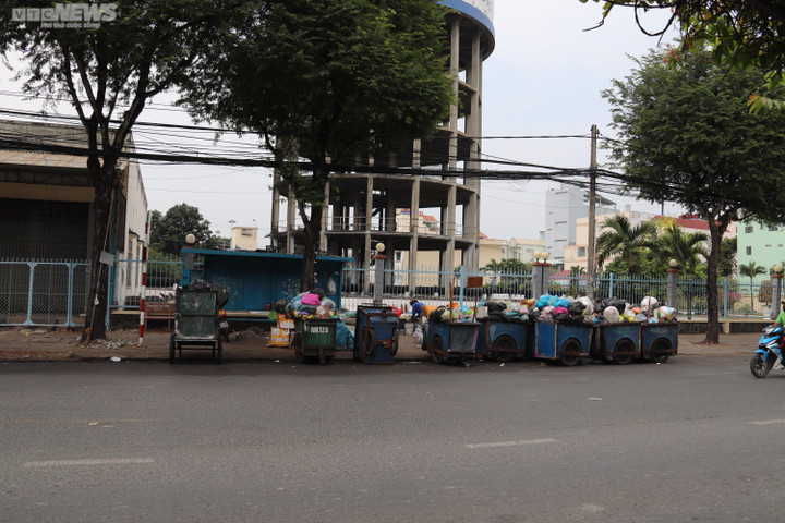 'Chưa bao giờ thấy rác thải vô tư tập kết đầy đường phố Cần Thơ nhiều như thế' - 8