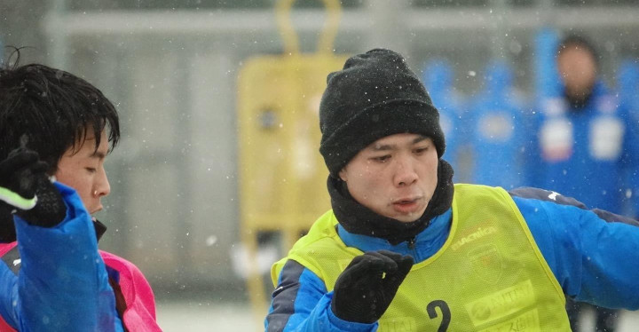 Công Phượng lần đầu ra mắt, đội bóng Nhật Bản nhận 'trái đắng' - 2