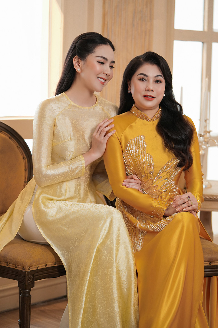 BTV Mai Ngọc, Huyền Lizzie xúc động nói về mẹ nhân ngày 8/3 - 1