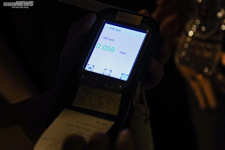 Tài xế bị phạt 7 triệu đồng sau khi uống rượu ở tiệc mừng ngày 8/3 - 13