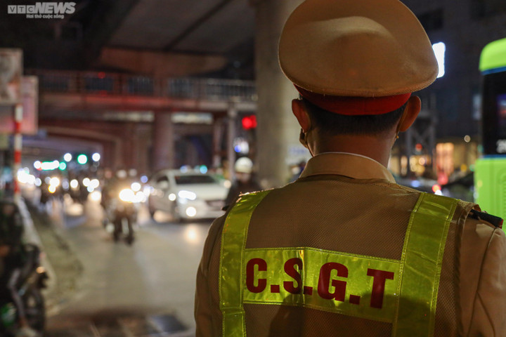 Tài xế bị phạt 7 triệu đồng sau khi uống rượu ở tiệc mừng ngày 8/3 - 4