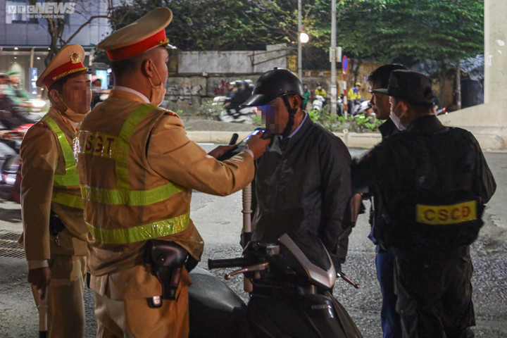 Tài xế bị phạt 7 triệu đồng sau khi uống rượu ở tiệc mừng ngày 8/3 - 6