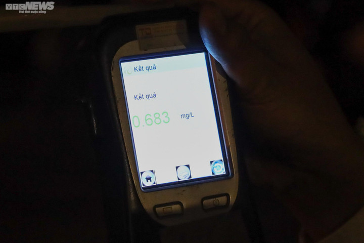 Tài xế bị phạt 7 triệu đồng sau khi uống rượu ở tiệc mừng ngày 8/3 - 7