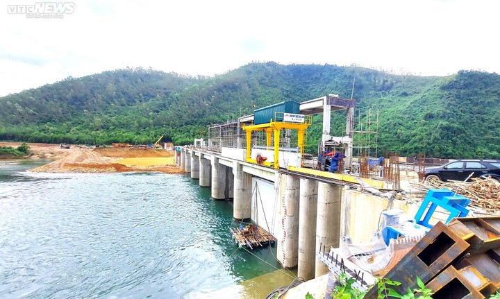 Nhà máy nước hơn 1.000 tỷ đồng xây xong nhưng không có đơn vị tiếp nhận - 1