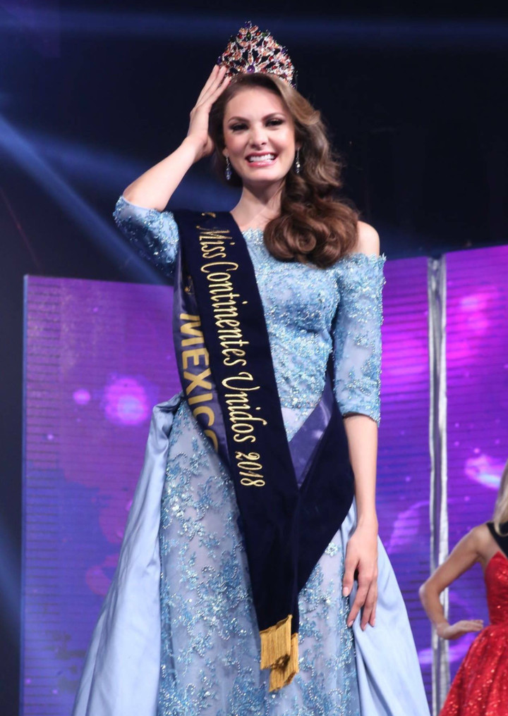 Hoa hậu Mexico bị thương nặng trong tai nạn ô tô nghiêm trọng - 2