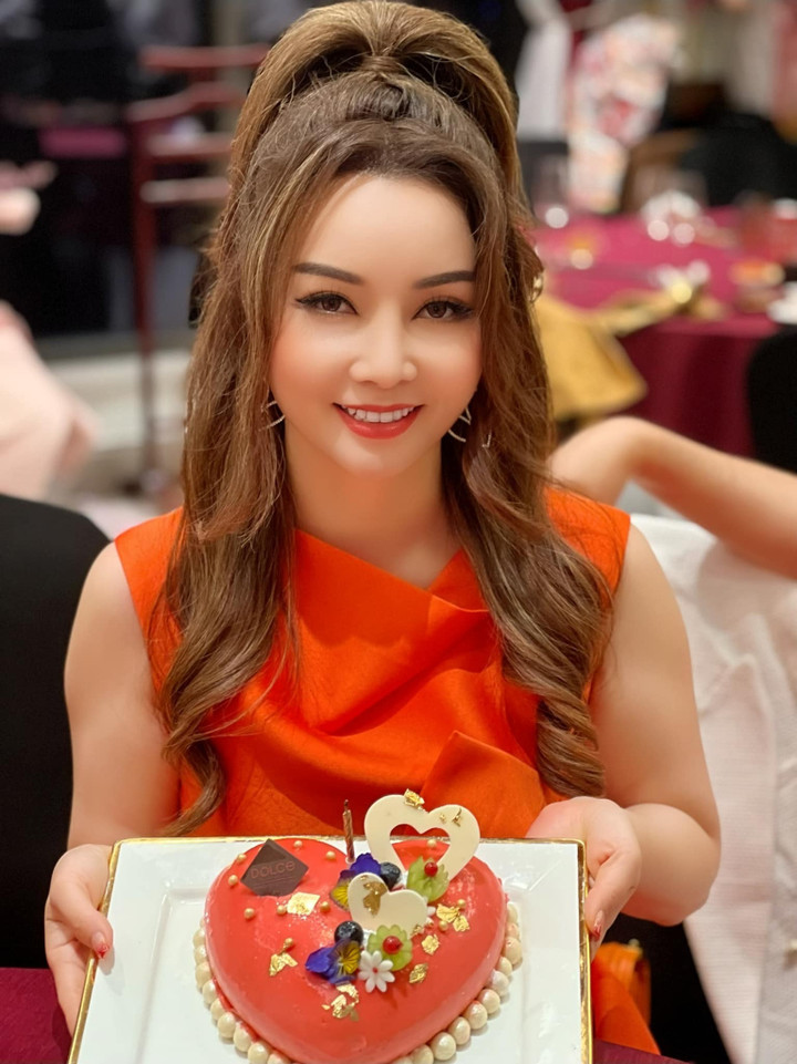 Sao Việt 11/3: Trường Giang khoe con gái, Mai Thu Huyền trẻ đẹp bên chồng - 1