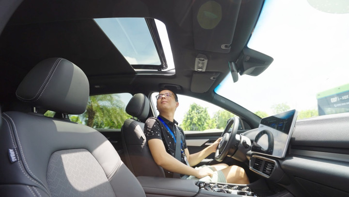 Xe điện tích hợp nhiều công nghệ là xu hướng của năm 2023 - 3