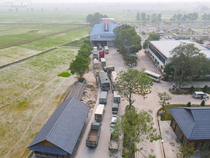 Ô tô từ Hà Nội dồn về, các trung tâm đăng kiểm ở Bắc Ninh quá tải - 3