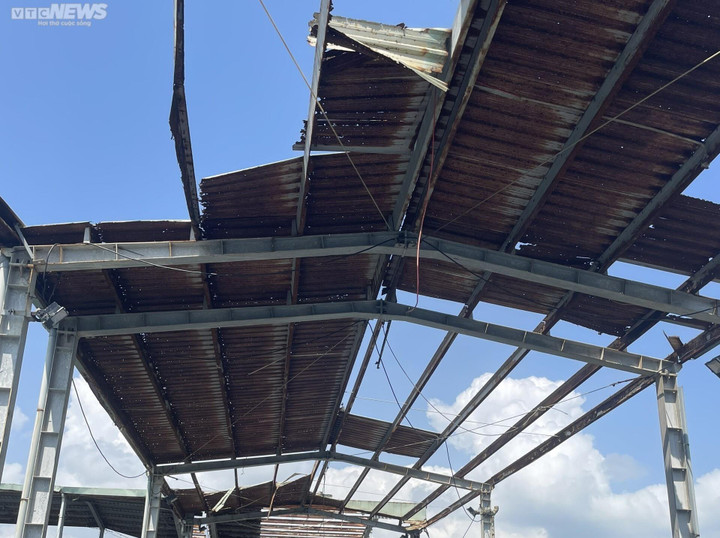 Tử thần 'rình rập' trên đầu ngư dân tại Cảng cá Đề Gi, Bình Định - 7